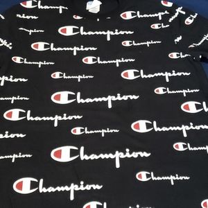 Champion Tee Large